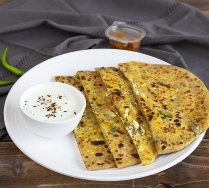 Paneer Prantha Butter Or Curd