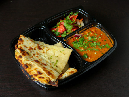 Butter Naan With Tomato Gravy