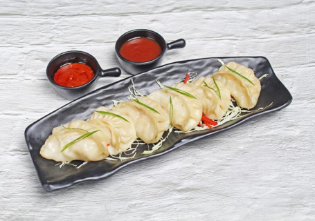 Steamed Chicken Momos [8 Pcs]