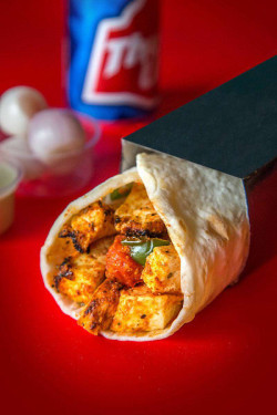 Paneer Tikka Roll Cu Coca Cola