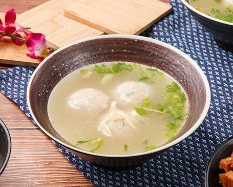 包餡魚丸湯 Stuffed Fish Ball Soup