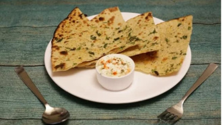 Gobhi Paratha One Peace Butter Pickle