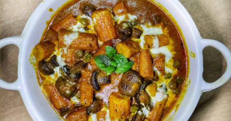 Baby Corn And Mushroom Masala