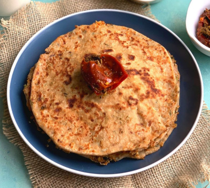 Gobhi Paratha With Achar