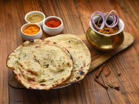 Chola Kulcha (2 Pcs)