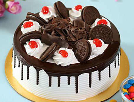 Eggless Oreo Forest Cake (1 Pound)