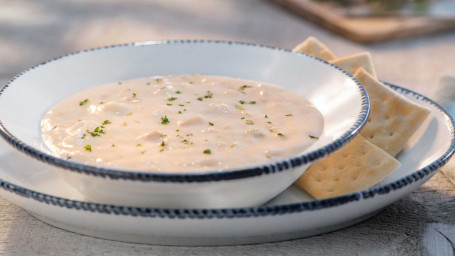 Castroane De Chowder Cu Scoici De La New England