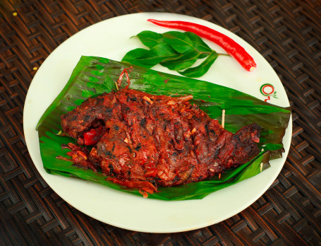 Kettuvallam Karimeen Pollichathu