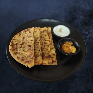 Aloo Pyaaz Parantha Curd