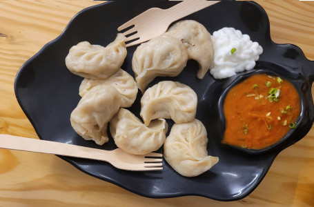 Chicken Cheese Steamed Momos1