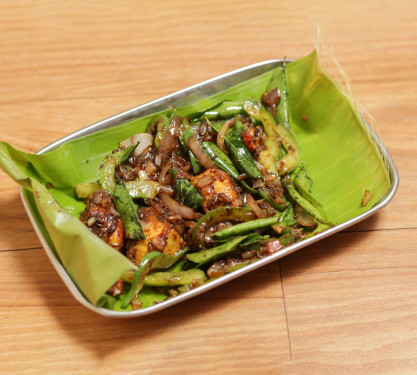 Pepper Chicken Indo Chinese Semi Dry)