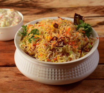 Vegetables Biryani With Raita