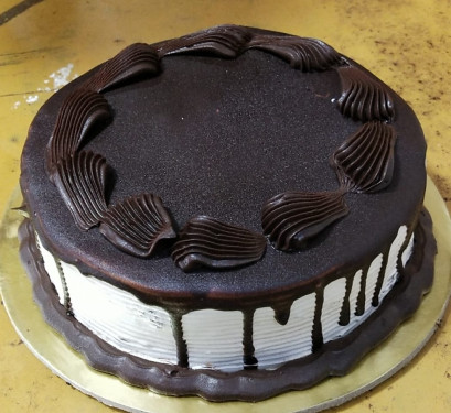 1/2 Kg Milk Chocolate Cake