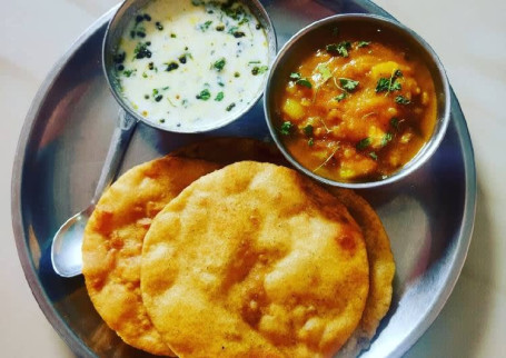 Poori Bhaji Raita