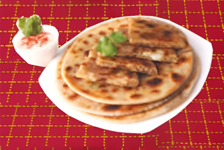 Dhaniya Paratha Served With Curd, Chutney And Pickle.