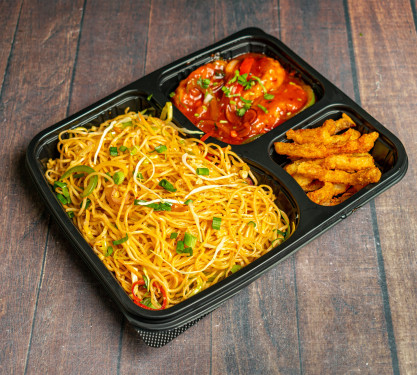 Veg Chilli Garlic Noodles Fries Veg Momos (5 Pcs)