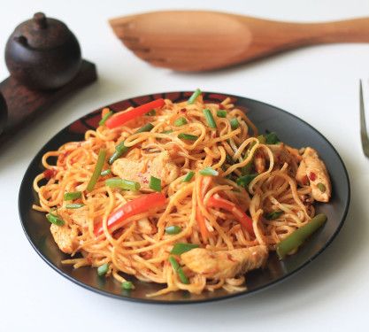 Juicy Chicken Chilli Garlic Noodles