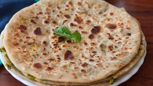 Paneer Paratha(2Pcs)+Curd+Pickle+Gulab Jamun