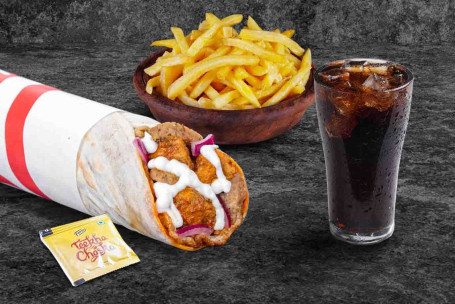 (Servește 1) Bhuna Chicken Overload Wrap Cartofi Prăjiți Thums Up Meal