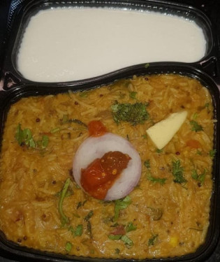 Dahi Khichdi Box