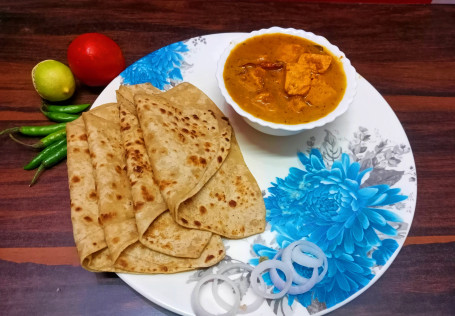 Masala Paneer With 2 Triangle Paratha