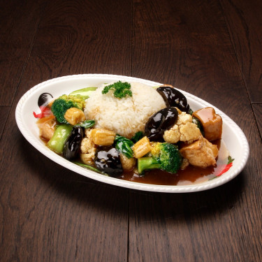 Beancurd, Mushroom And Vegetables On Rice