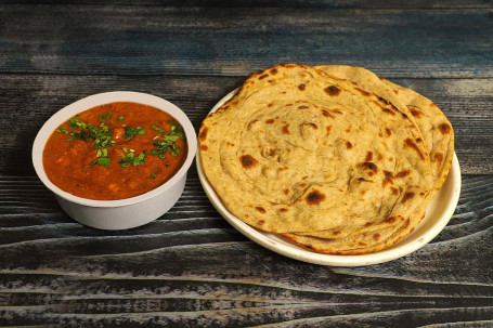 Amritsari Chole (300 Ml) 3 Butter Laccha Paratha