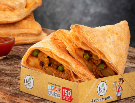 Aloo Puff (100 Gm)