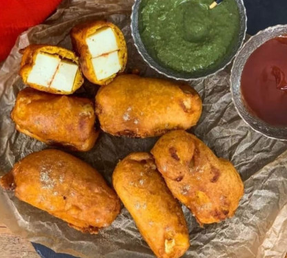 Paneer Pakoda (Serves 1)