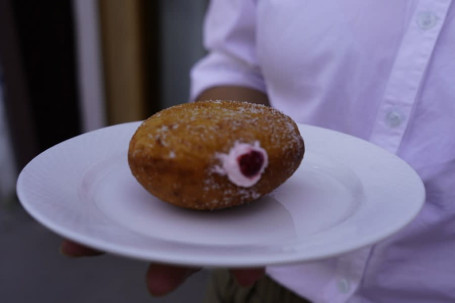 Strawberry Cheese Cream Bombolini