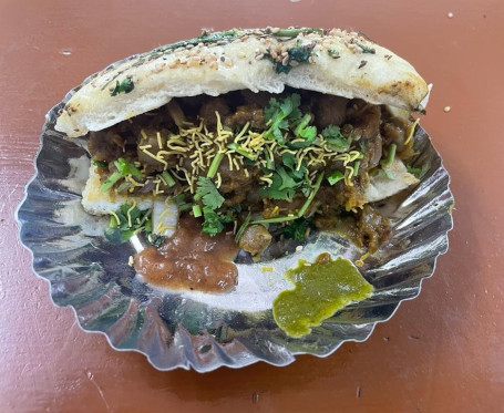 Pocket Chole Kulcha