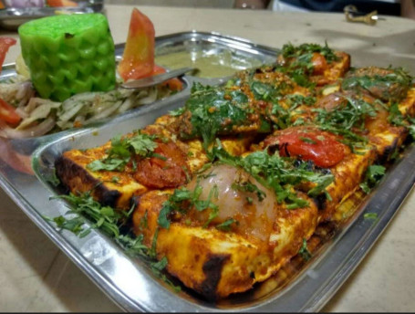 Paneer Hyderabadi Tikka (8 Pcs)