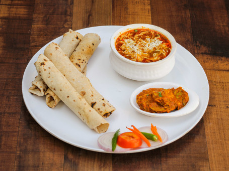 Paneer Masala With Roti (4 Pcs)