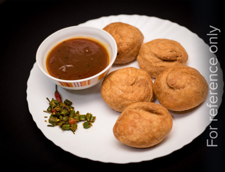 Moong Dal Kachori (2 Pcs)