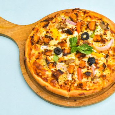 Luscious Special Chicken Pizza