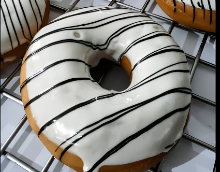 White Chocolate Donut (Per Pc)