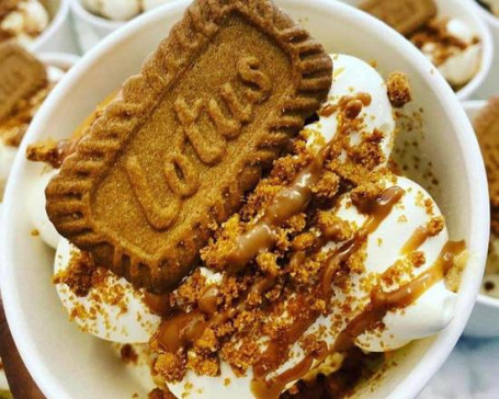 Lotus Biscoff Milkcake