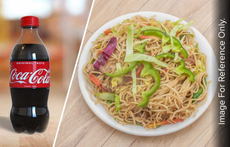 Veg Chow Mein Coke (250 Ml