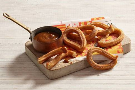 Churros Cu Sos De Caramel