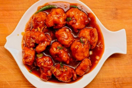 Paneer Hot Garlic Gravy Momos