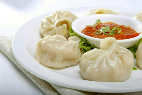 Steamd Veg Momo (8 Pcs)