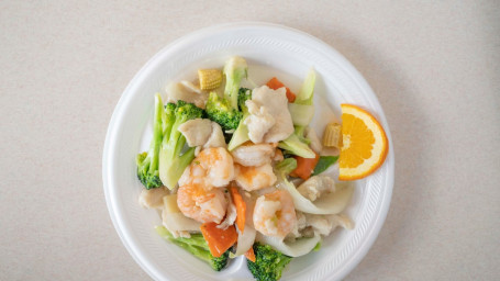 27. Steamed Jumbo Shrimp With Mixed Vegetables