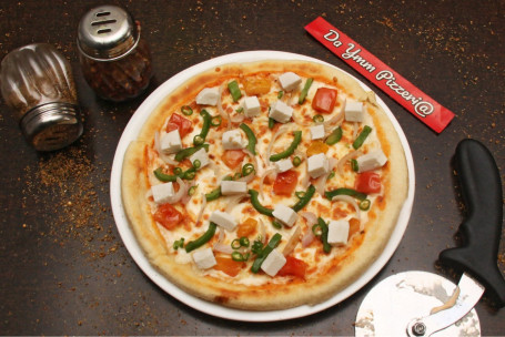 7 Spicy Paneer Pizza (Regular)