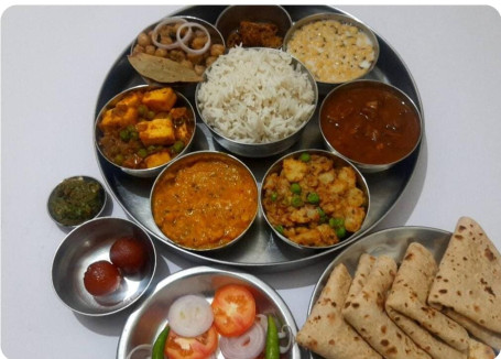 Veg. Thali Pro Max