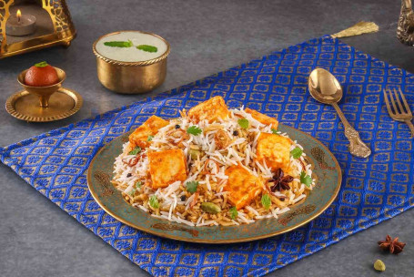 Spicy Zaikedaar Paneer Hyderabadi Paneer Biryani, Serves 1].