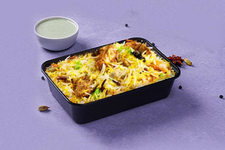 Lucknowi Reshmi Chicken Mini Biryani