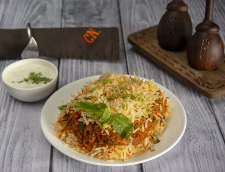 Chicken Dum Biryani (Half Kg) +Raita