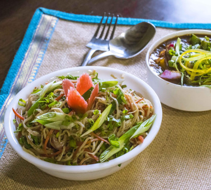 Manchurian With Gravy+ Hakka Noodles