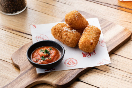 Mac N'cheese Croquette