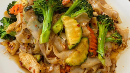 22. Pad Kee Mao (Drunken Noodles)